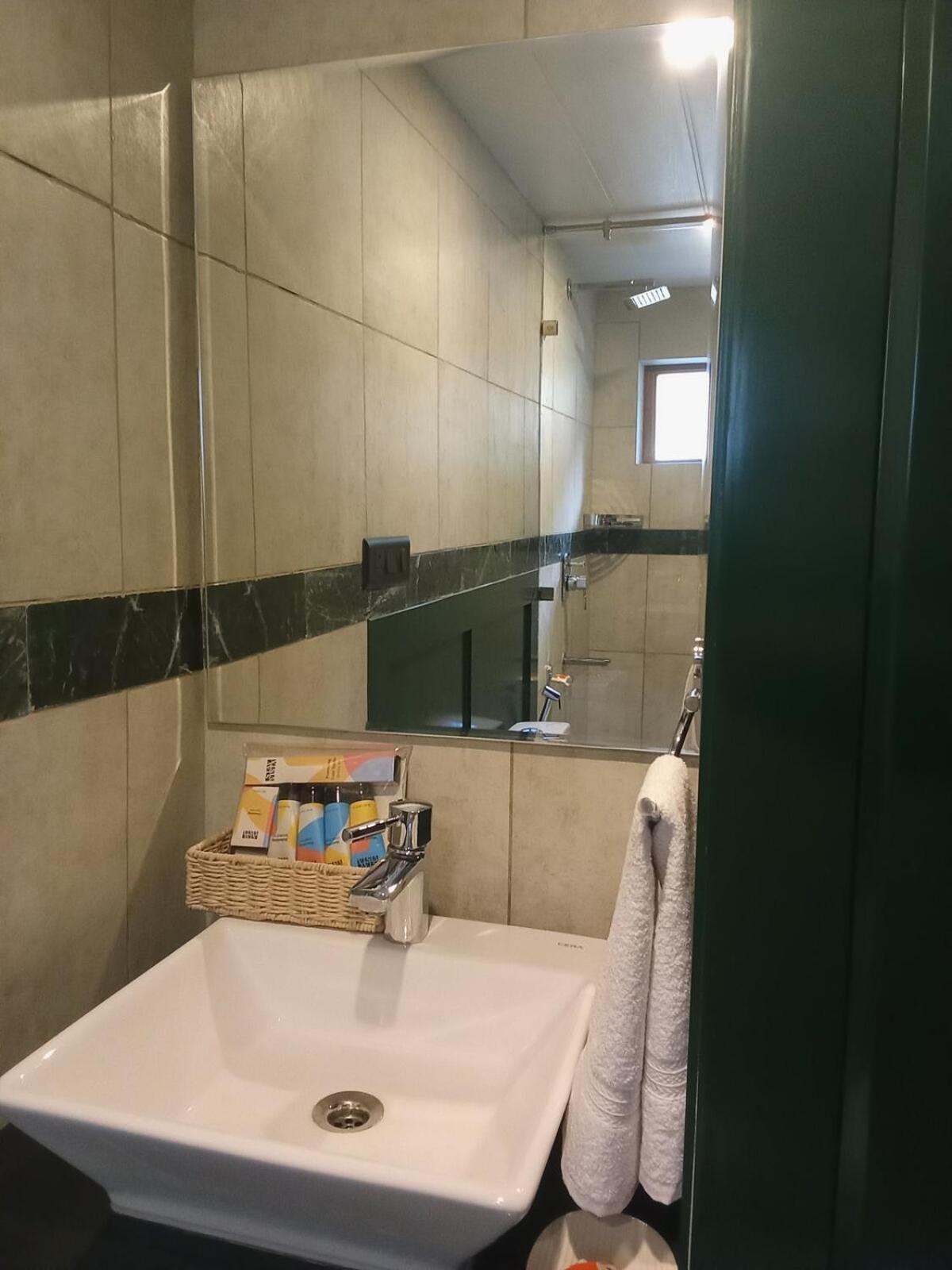 Johnson Apartment Manali (Himachal Pradesh)