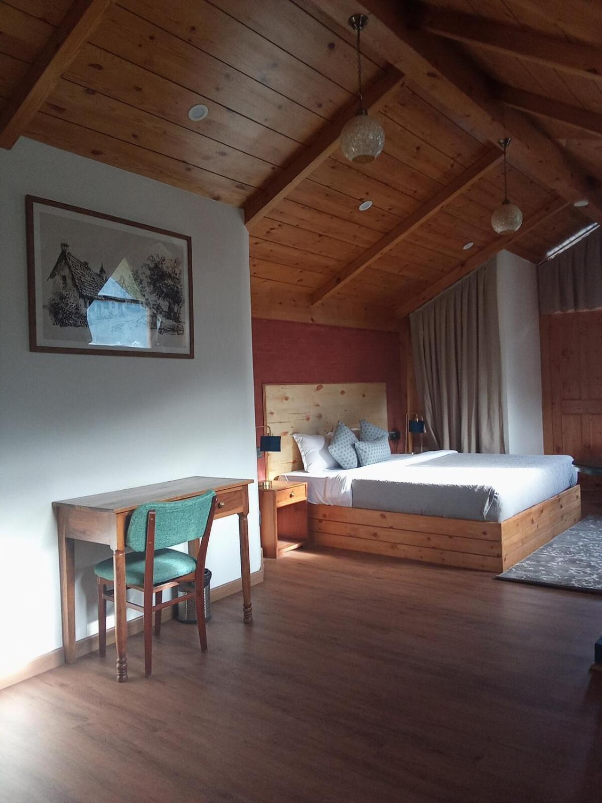 Johnson Apartment Manali (Himachal Pradesh)