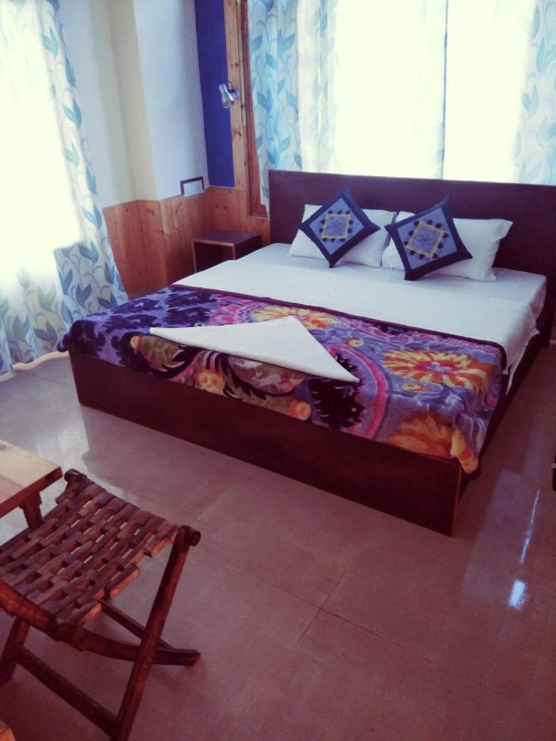 Snow Country Hotel Manali (Himachal Pradesh)