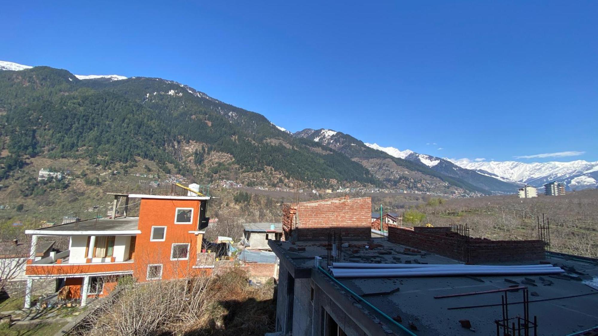 Aviyato Trimurti Guest house Manali (Himachal Pradesh)