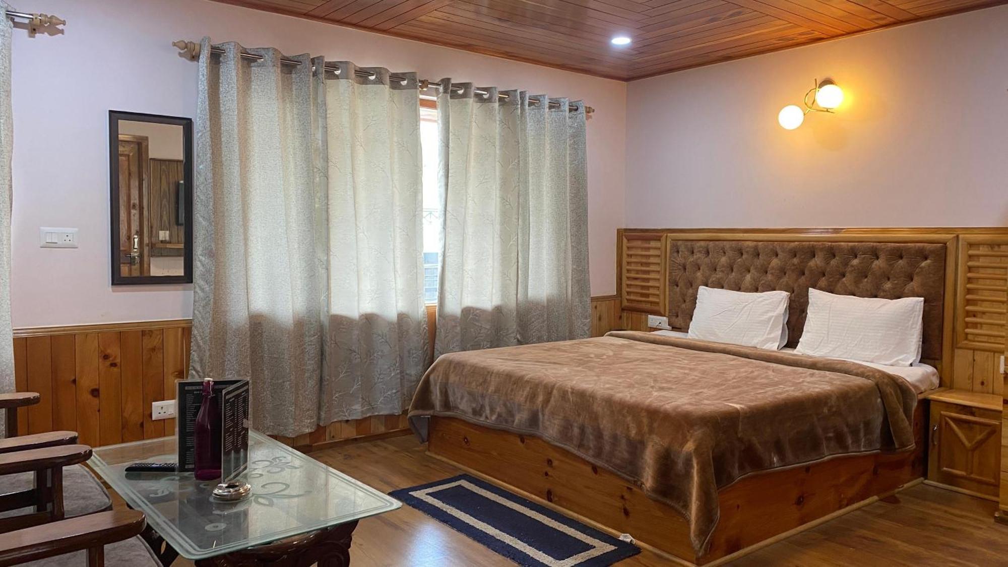 Aviyato Trimurti Guest house Manali (Himachal Pradesh)