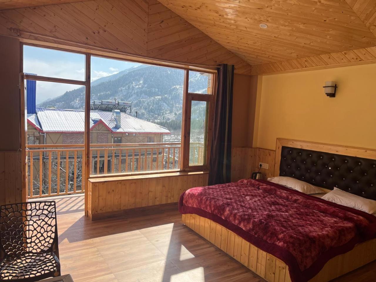 Rohtang Hotel Manali (Himachal Pradesh)