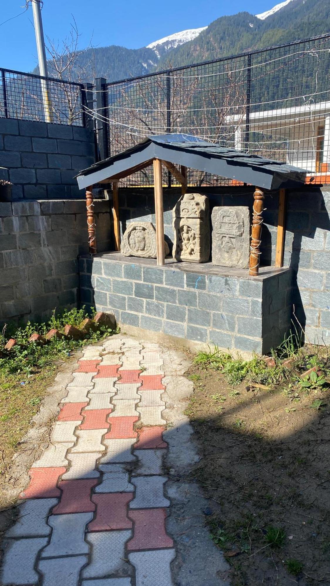 Aviyato Trimurti