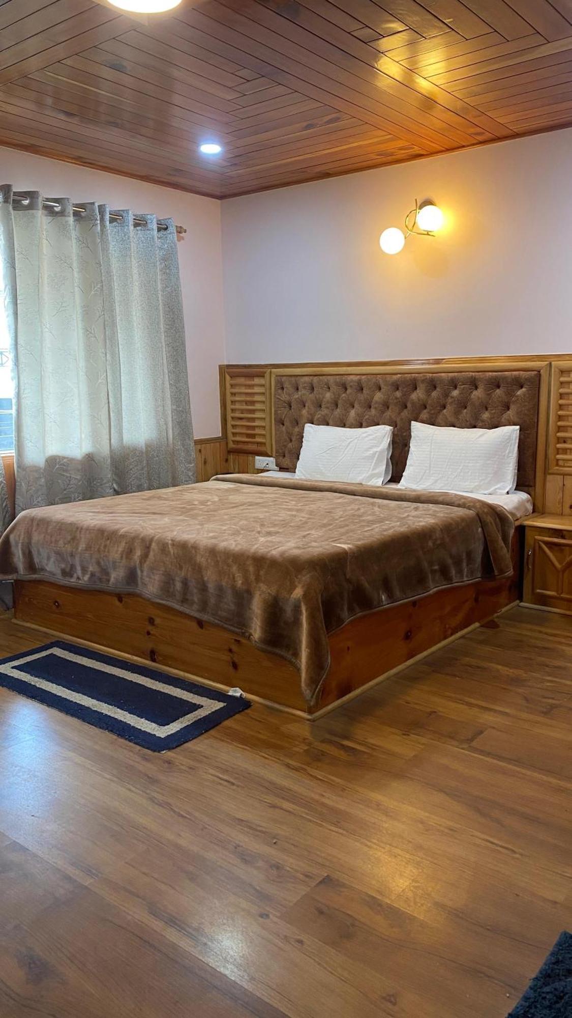 Guest house Aviyato Trimurti Manali (Himachal Pradesh)