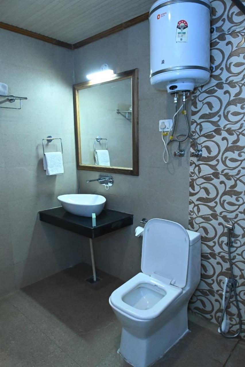 Hotel Trio Manali (Himachal Pradesh)