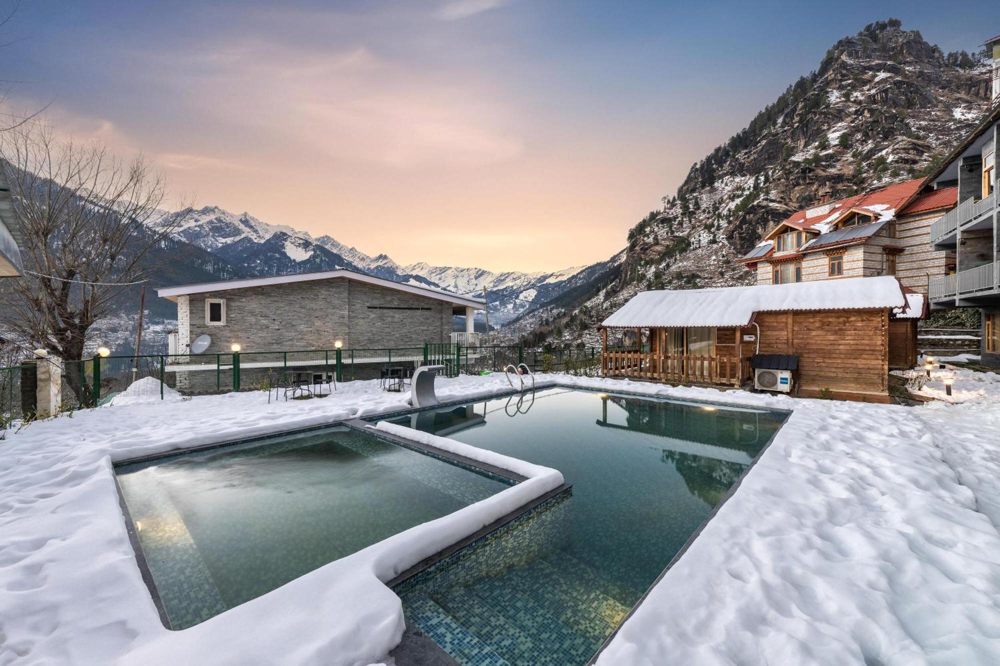 Echor Himalayan Heights Luxe Hotel 4*