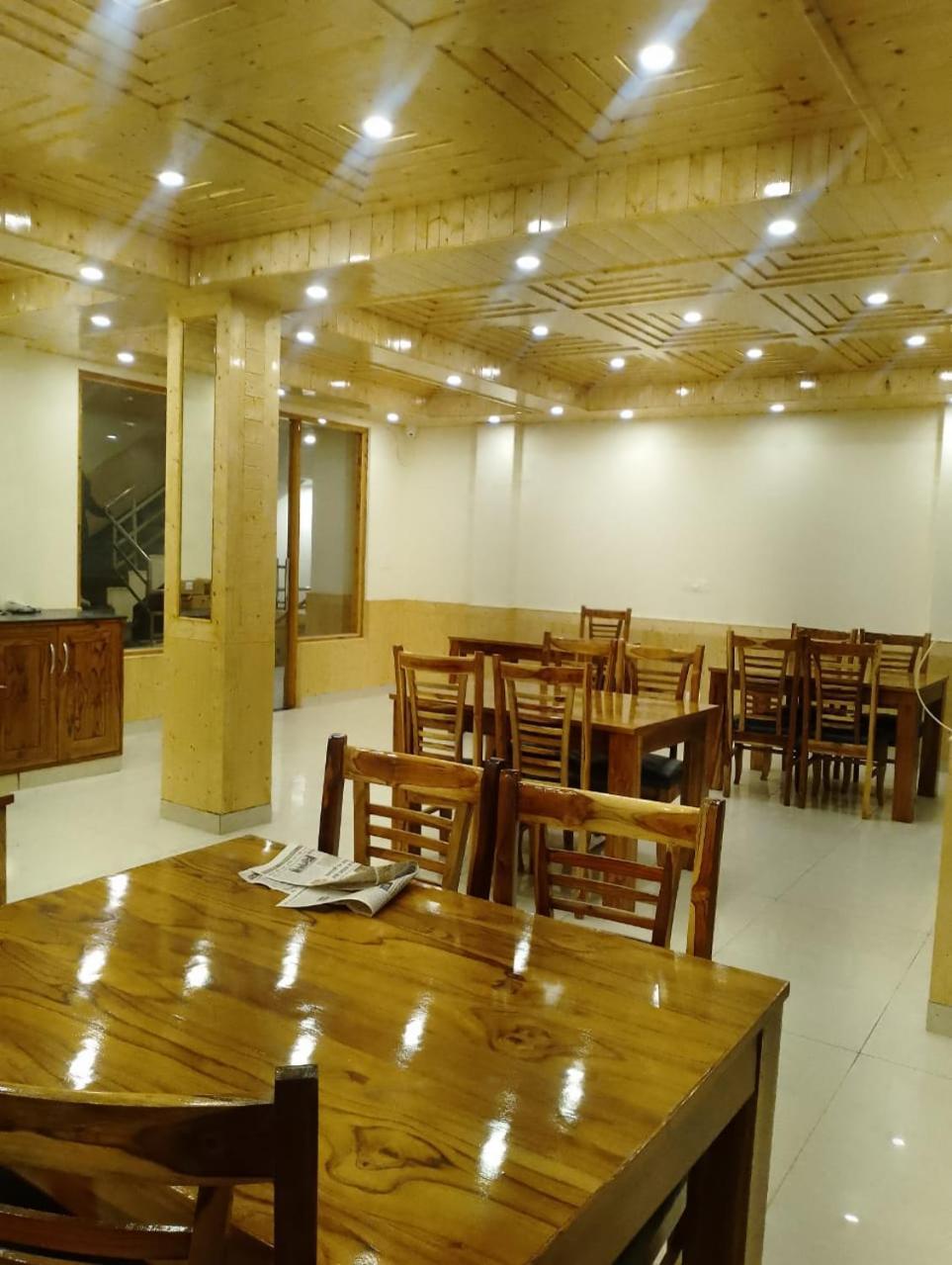 Resort Hidden Heaven Old Near Nature Park Jogni Waterfall View Rohtang Pass Mountain View *