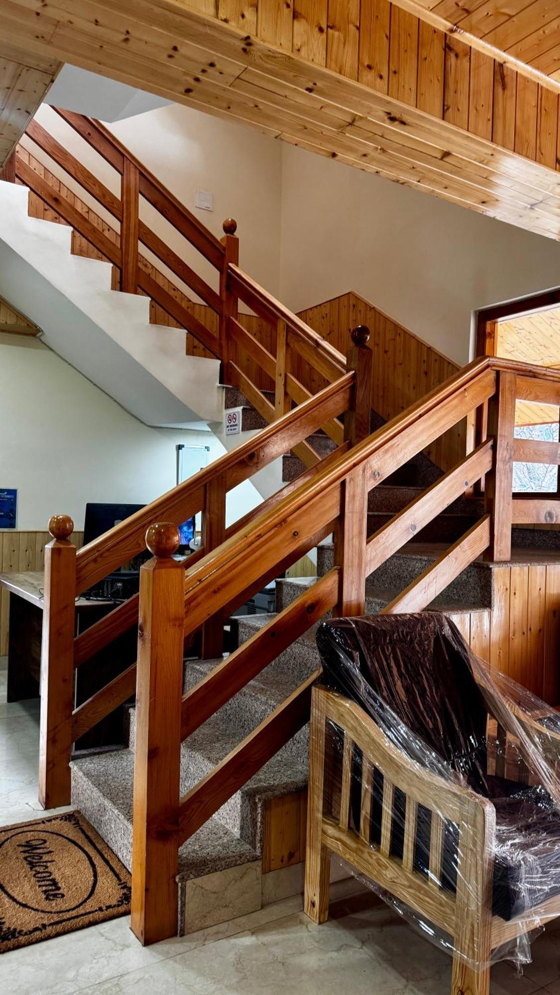 Namgials By Sky Group Hotel Manali (Himachal Pradesh)