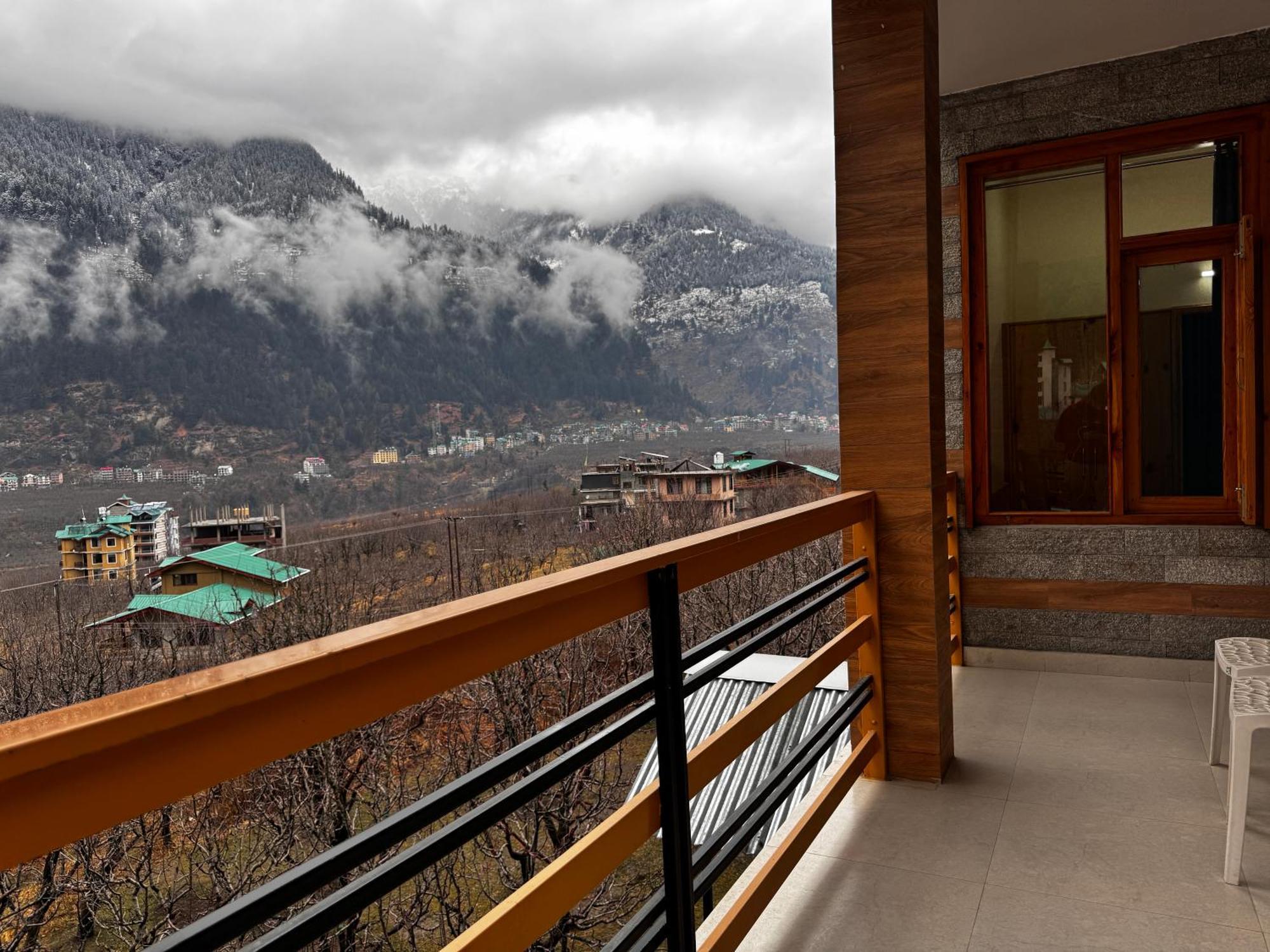 Hotel Namgials By Sky Group Manali (Himachal Pradesh)