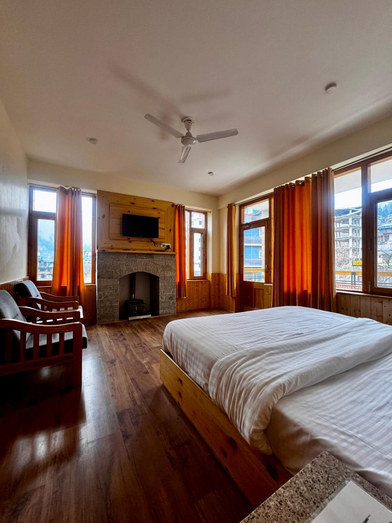 Hotel Namgials By Sky Group Manali (Himachal Pradesh)