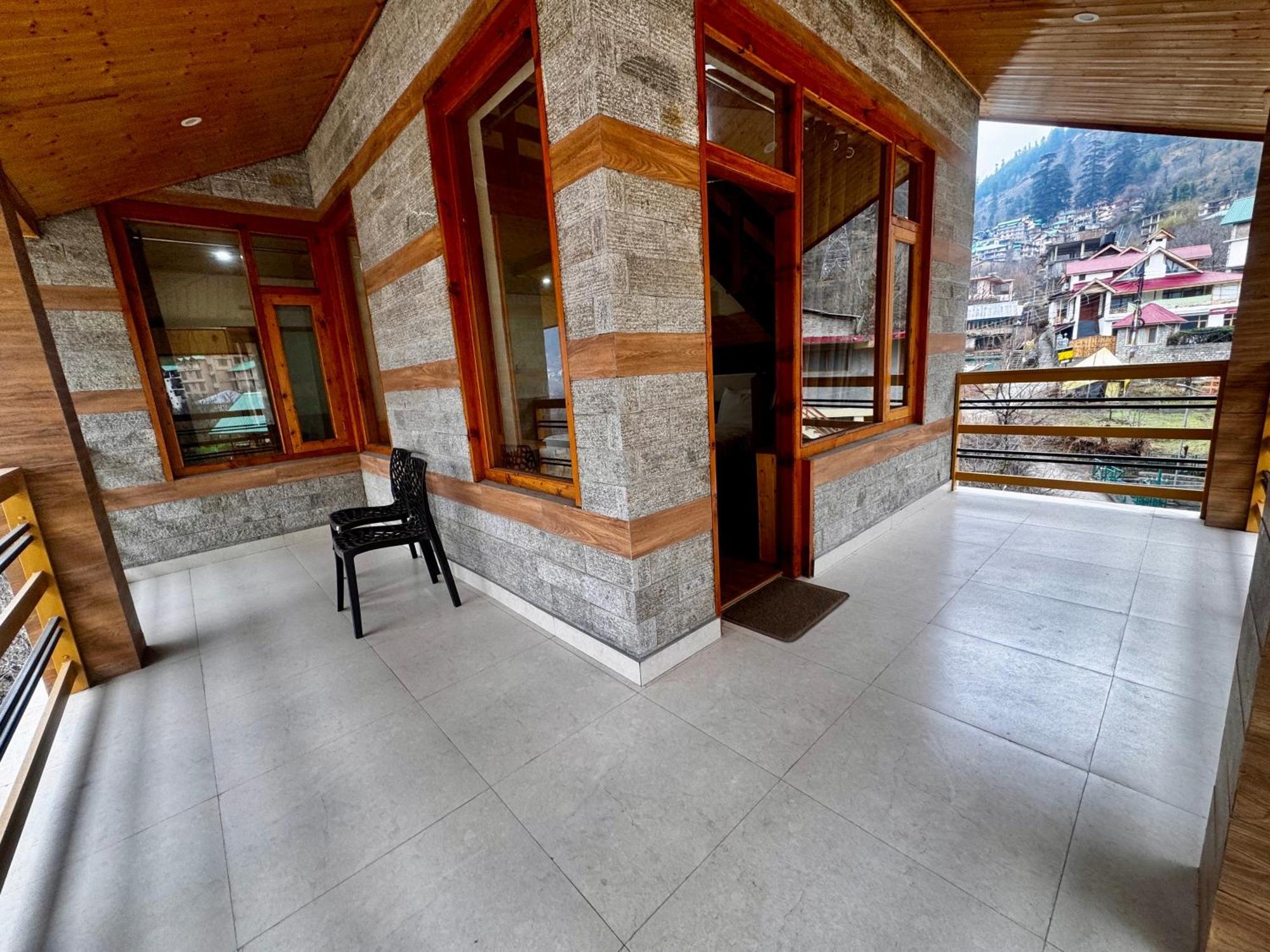 Namgials By Sky Group Hotel Manali (Himachal Pradesh)