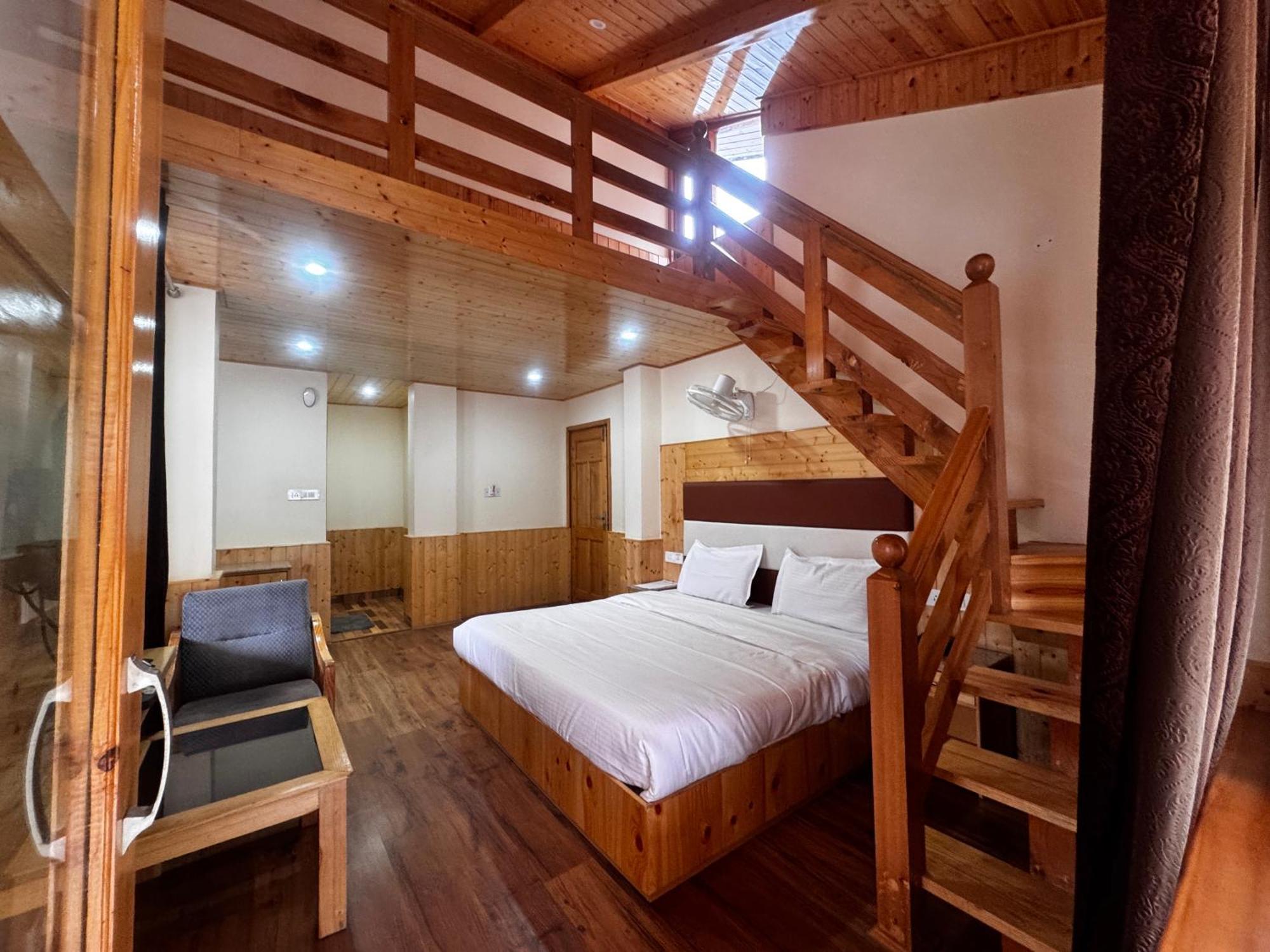 Namgials By Sky Group Hotel Manali (Himachal Pradesh)