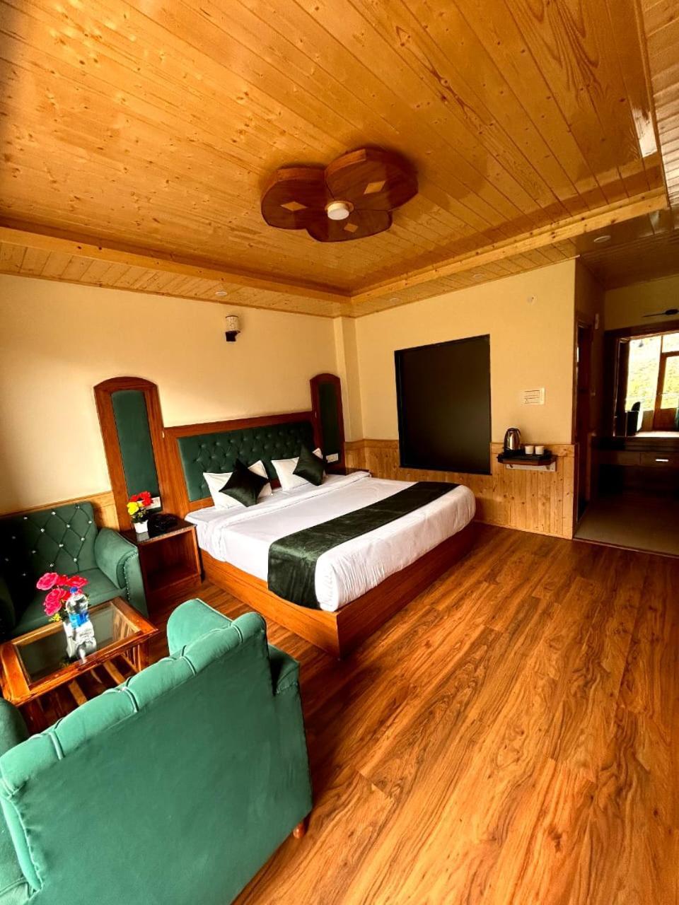 Resort Hidden Heaven Old Near Nature Park Jogni Waterfall View Rohtang Pass Mountain View Manali (Himachal Pradesh)