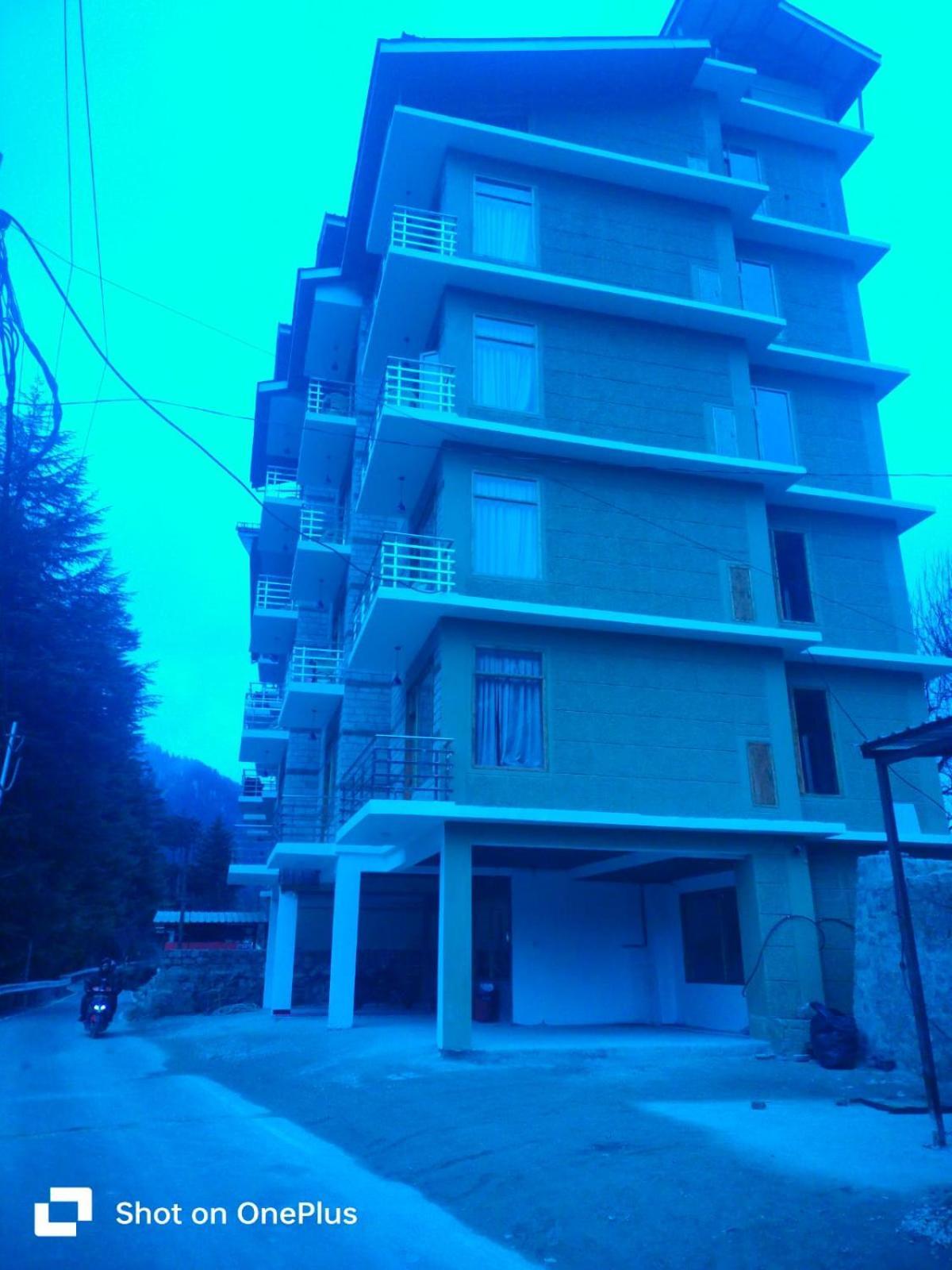 Resort Hidden Heaven Old Near Nature Park Jogni Waterfall View Rohtang Pass Mountain View Manali (Himachal Pradesh)