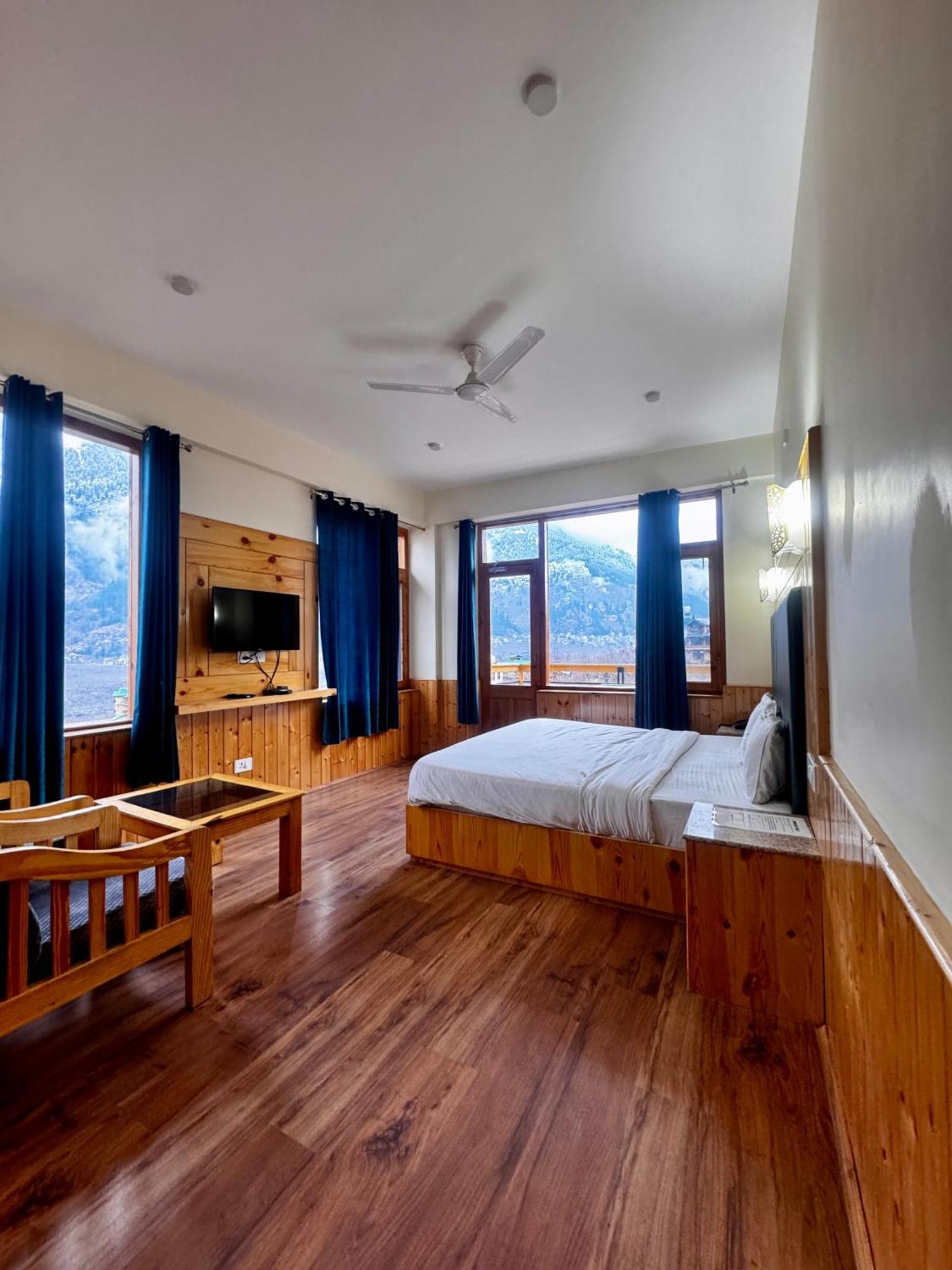Hotel Namgials By Sky Group Manali (Himachal Pradesh)