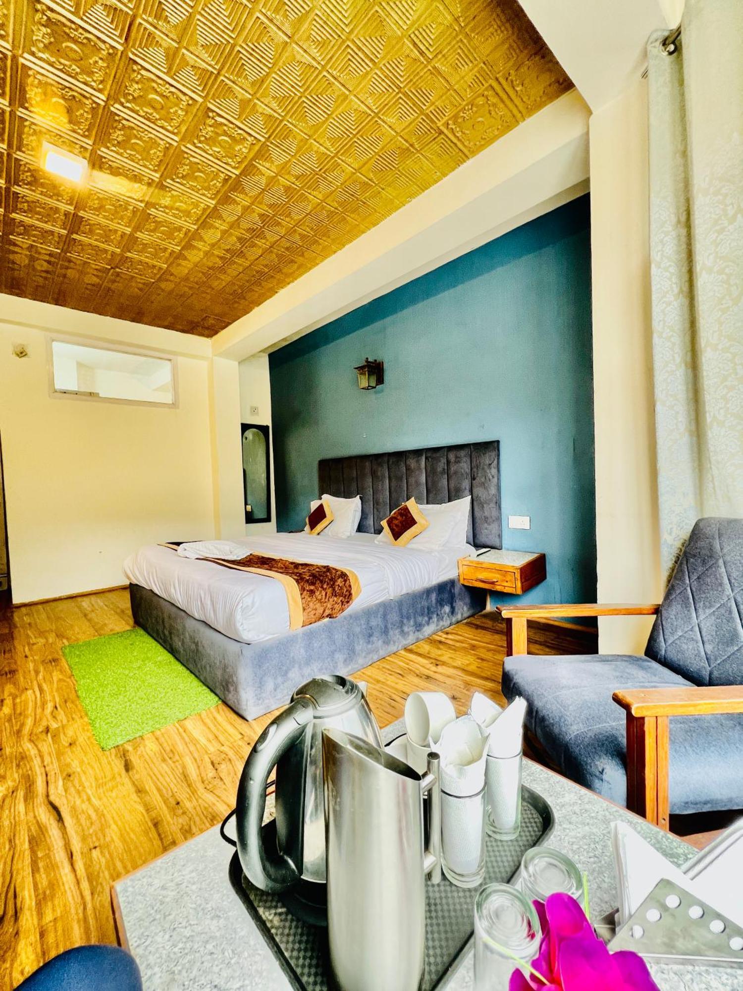 New # Link Way # Near Zing Bus Stand Hostel Manali (Himachal Pradesh)