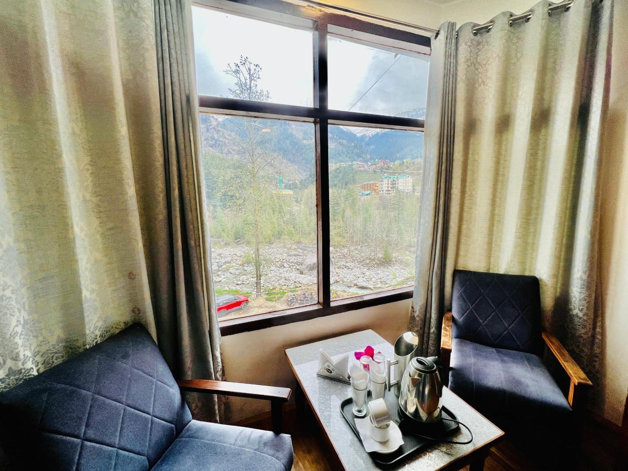 New # Link Way # Near Zing Bus Stand * Manali (Himachal Pradesh)