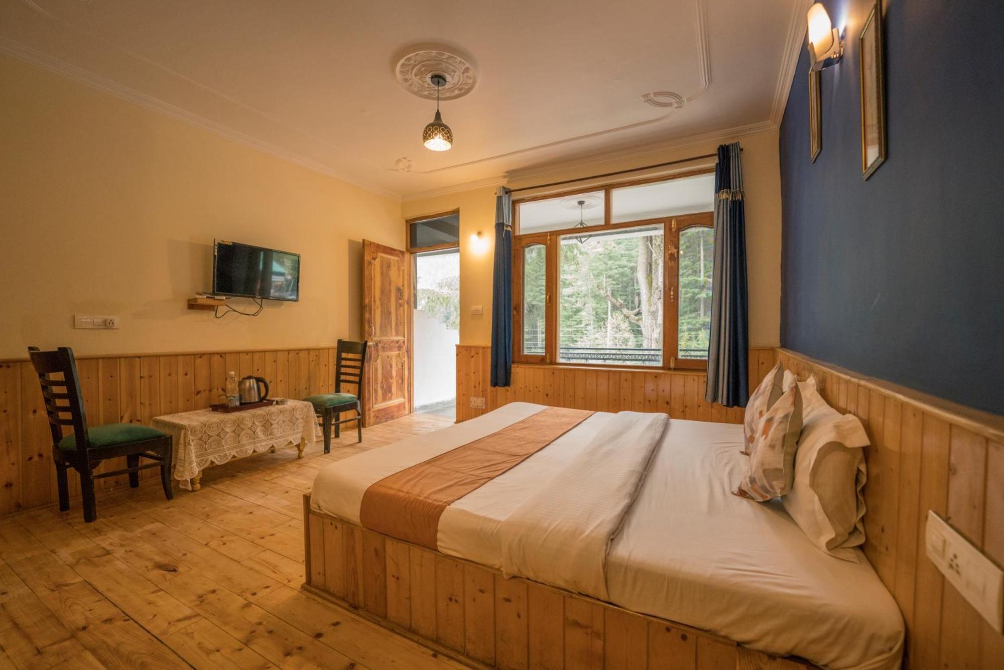 Resort The Village Manali- Cafe, Bar & Bistro