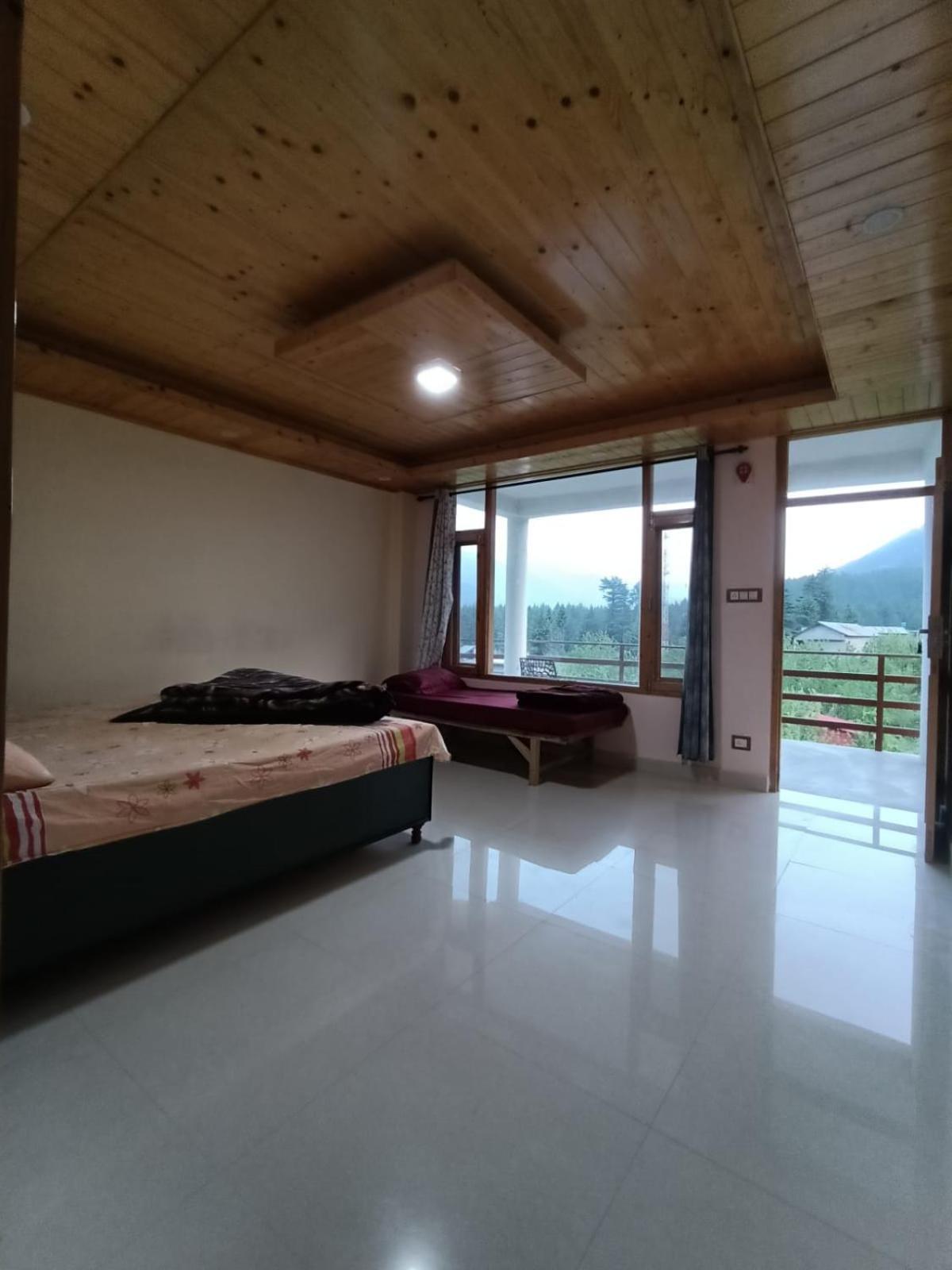 Trancemania Hostel Manali (Himachal Pradesh)