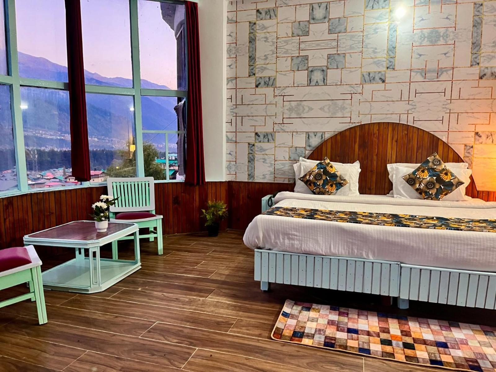 New Hadimba Palace - Mountain View With Premium Near Mall Road ,