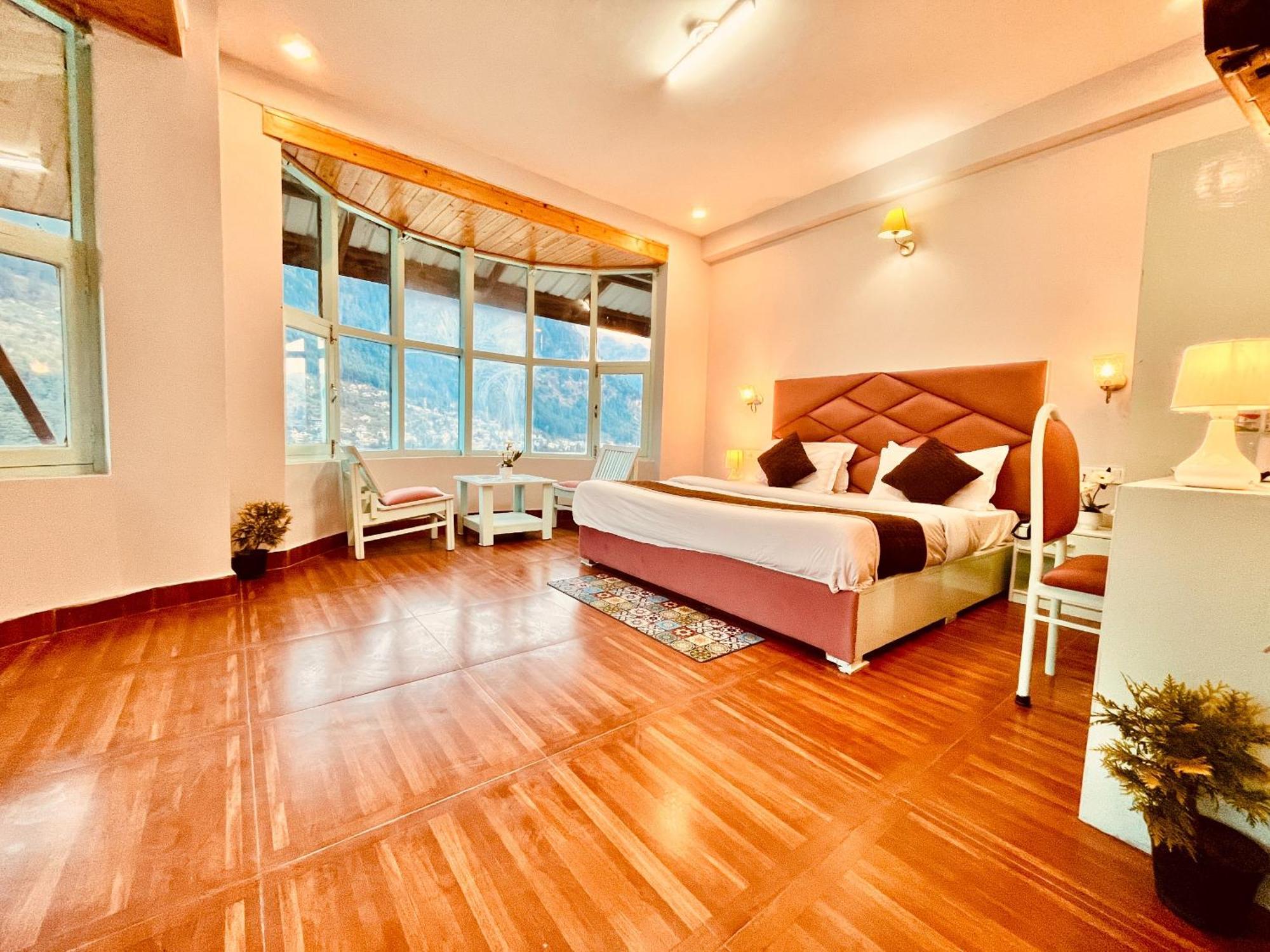 New Hadimba Palace - Mountain View With Premium Near Mall Road , Hotel