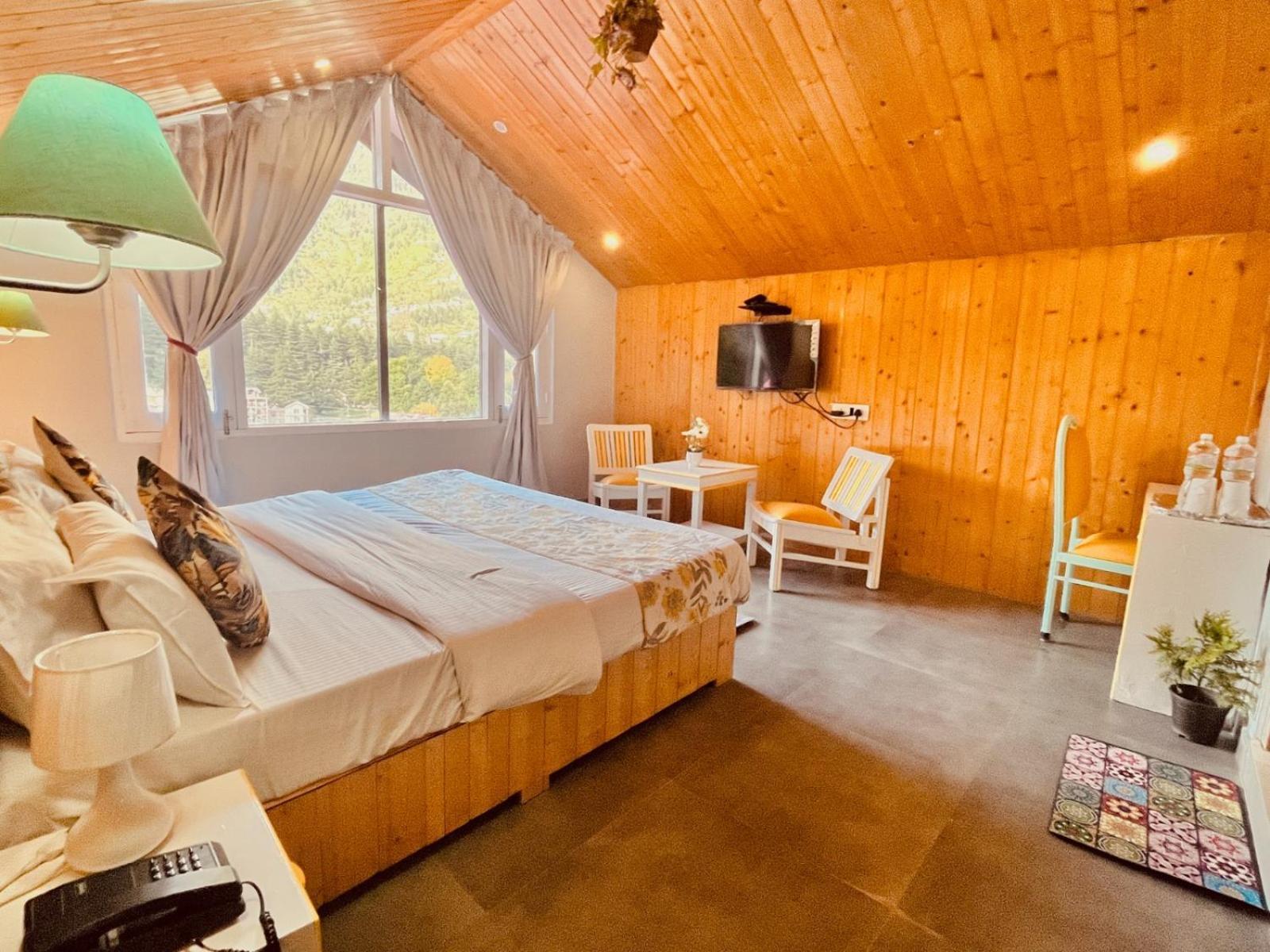 New Hadimba Palace - Mountain View With Premium Near Mall Road , 3*