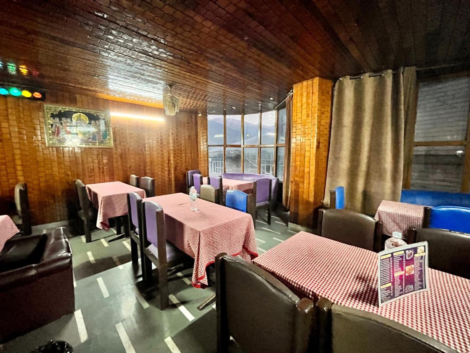 New Hadimba Palace - Mountain View With Premium Near Mall Road , 3* Manali (Himachal Pradesh)
