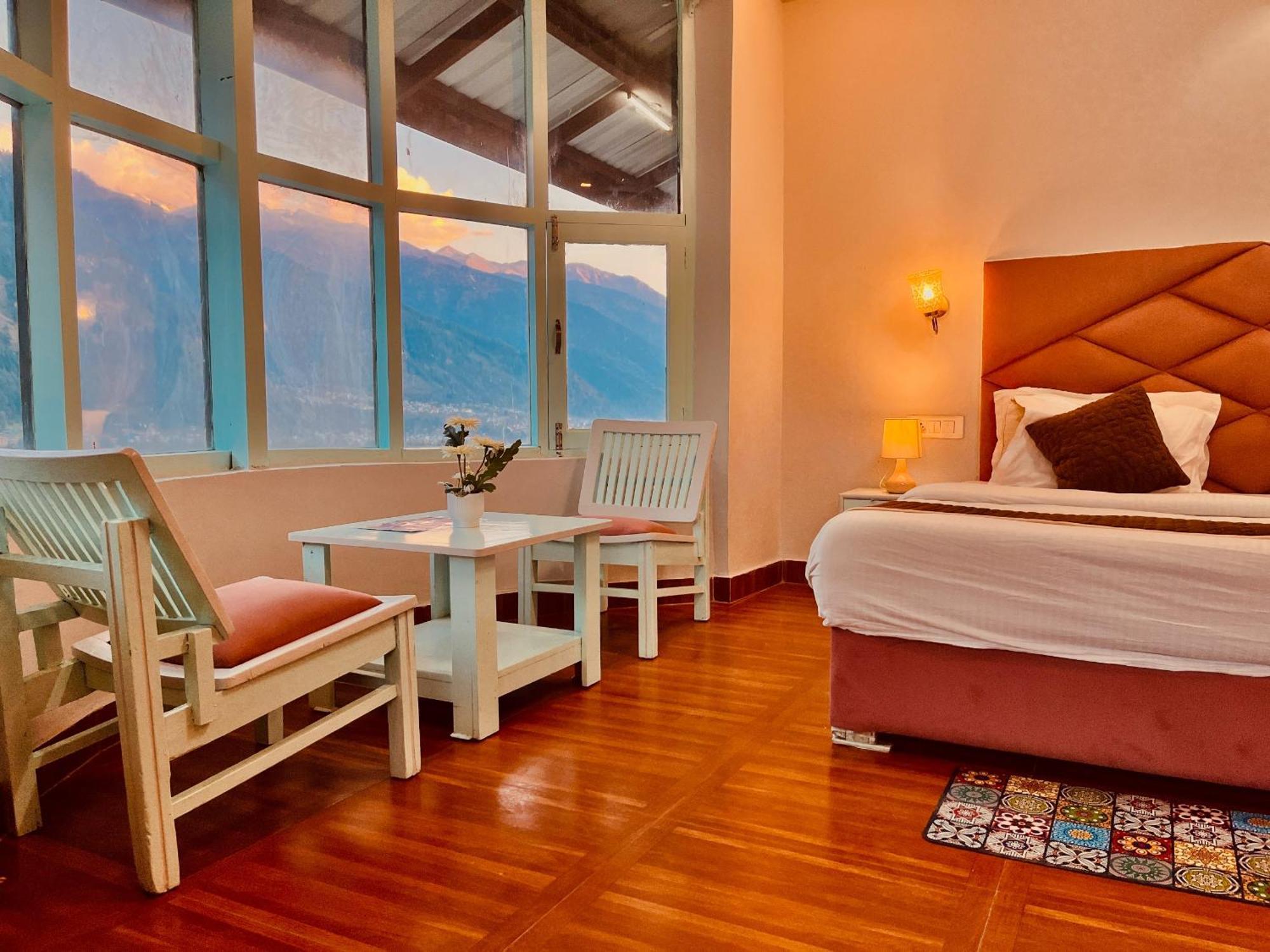 New Hadimba Palace - Mountain View With Premium Near Mall Road ,