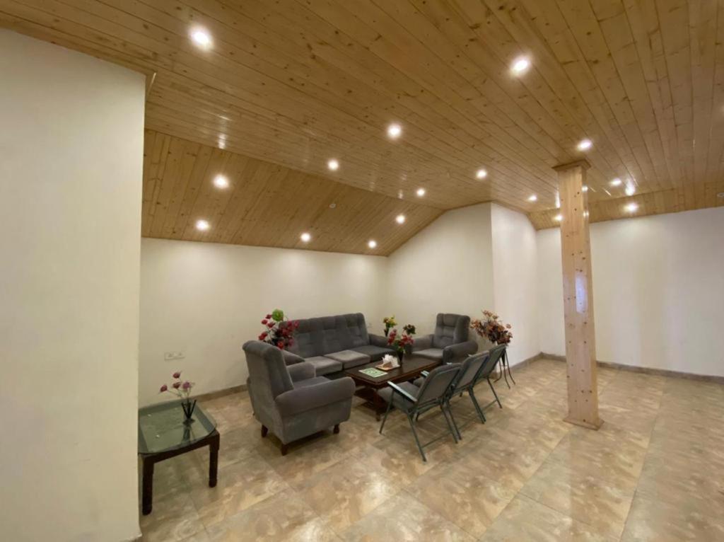 Hotel New Hadimba Palace - Mountain View With Premium Near Mall Road , Manali (Himachal Pradesh)