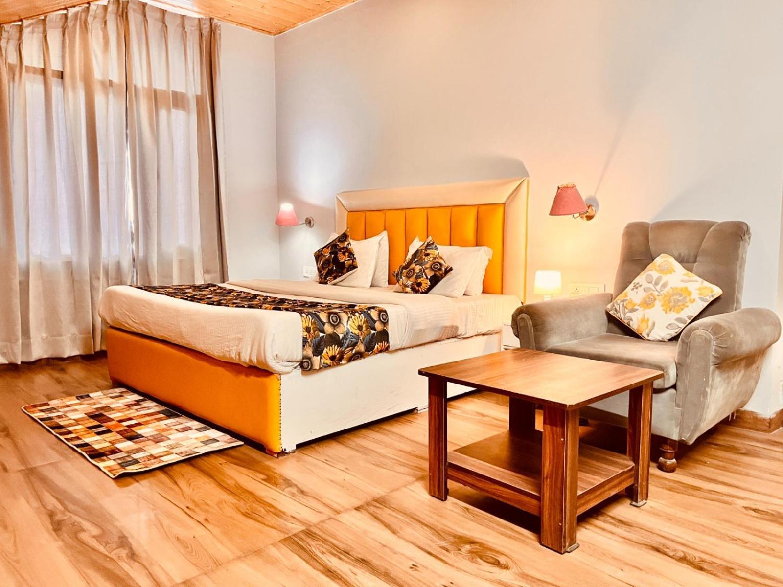 New Hadimba Palace - Mountain View With Premium Near Mall Road , 3*