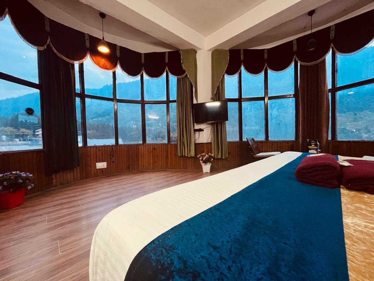 New Hadimba Palace - Mountain View With Premium Near Mall Road , Hotel
