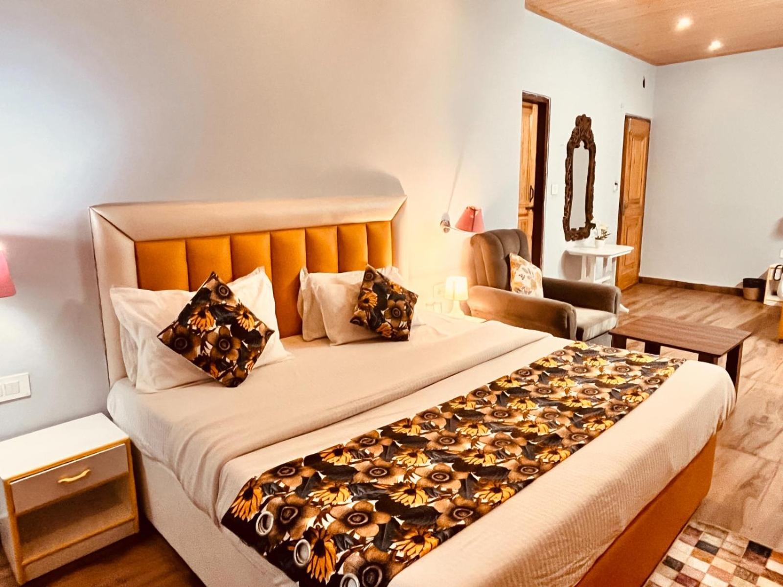 Hotel New Hadimba Palace - Mountain View With Premium Near Mall Road , Manali (Himachal Pradesh)