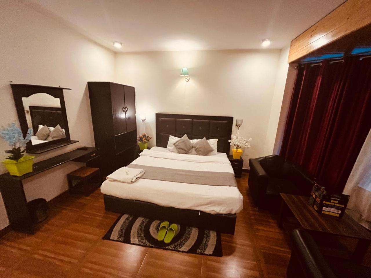 New Hadimba Palace - Mountain View With Premium Near Mall Road , 3* Manali (Himachal Pradesh)