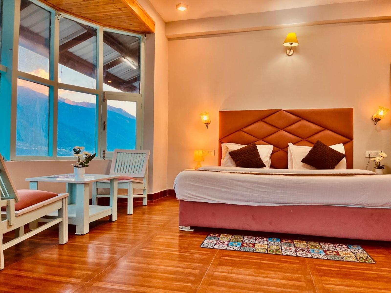 New Hadimba Palace - Mountain View With Premium Near Mall Road ,
