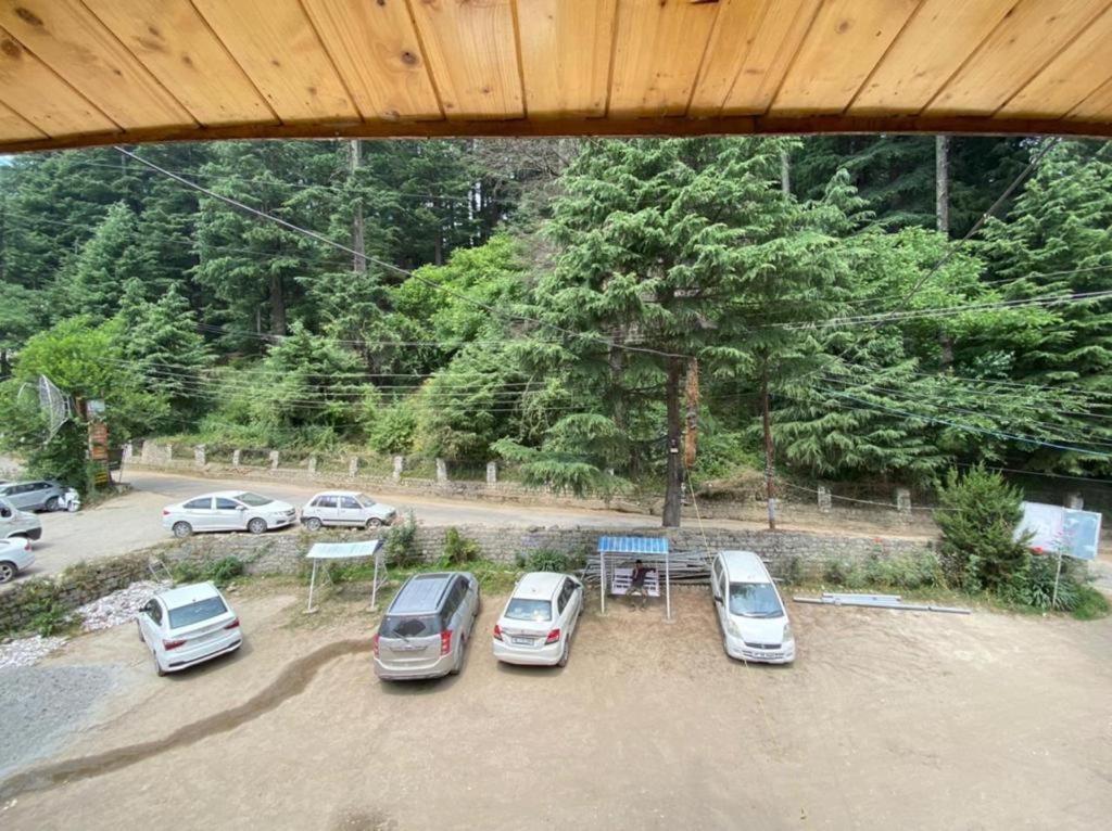 Hotel New Hadimba Palace - Mountain View With Premium Near Mall Road ,