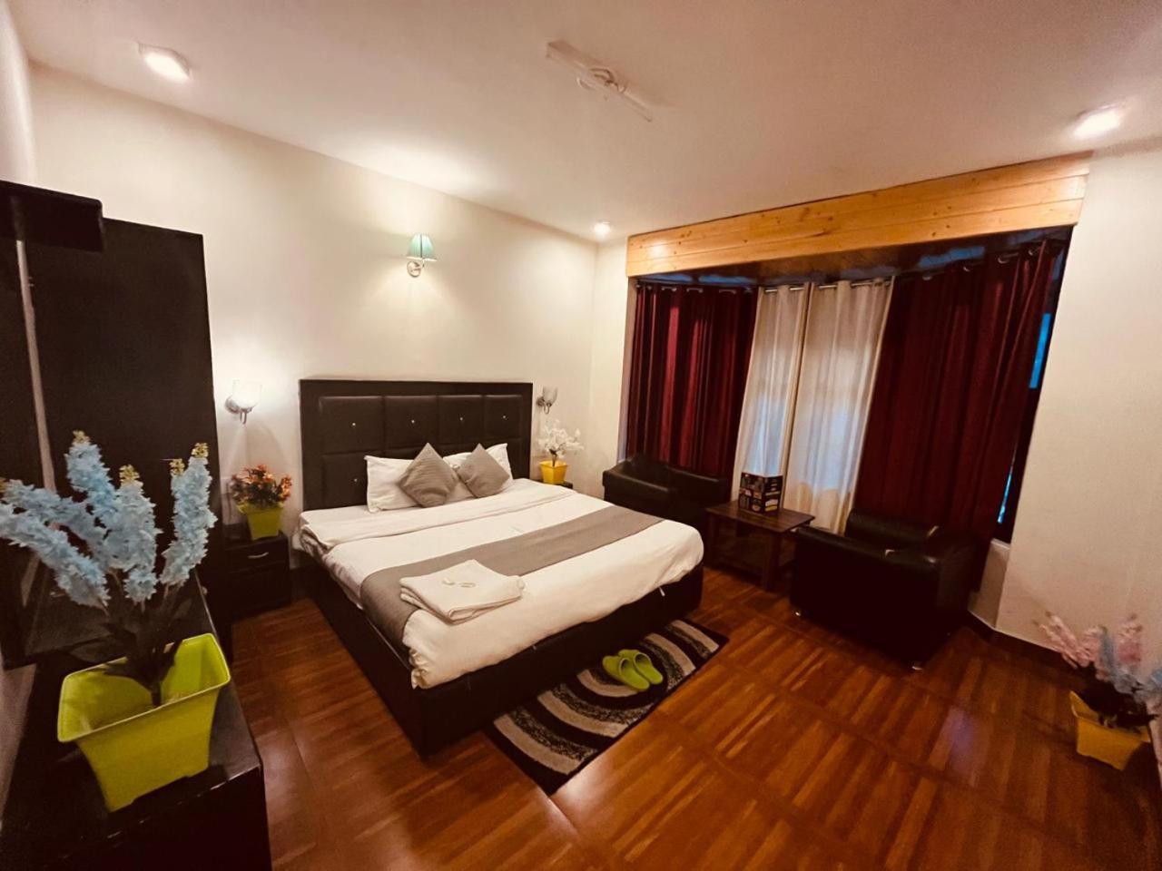 New Hadimba Palace - Mountain View With Premium Near Mall Road , 3* Manali (Himachal Pradesh)