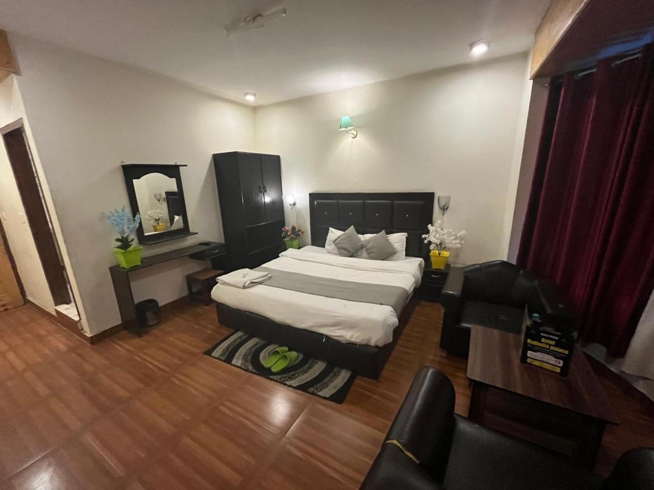 New Hadimba Palace - Mountain View With Premium Near Mall Road , 3*