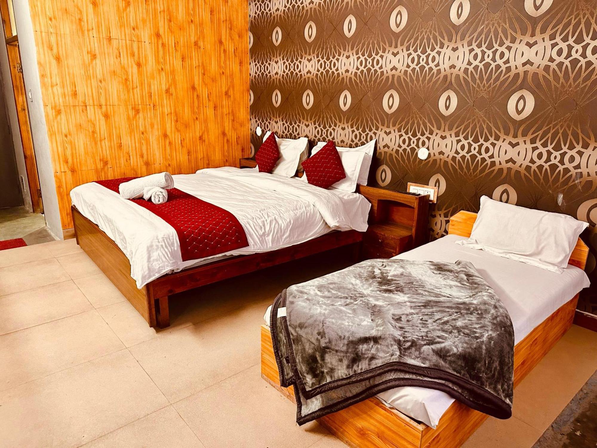 Hotel D Kanchan 3*