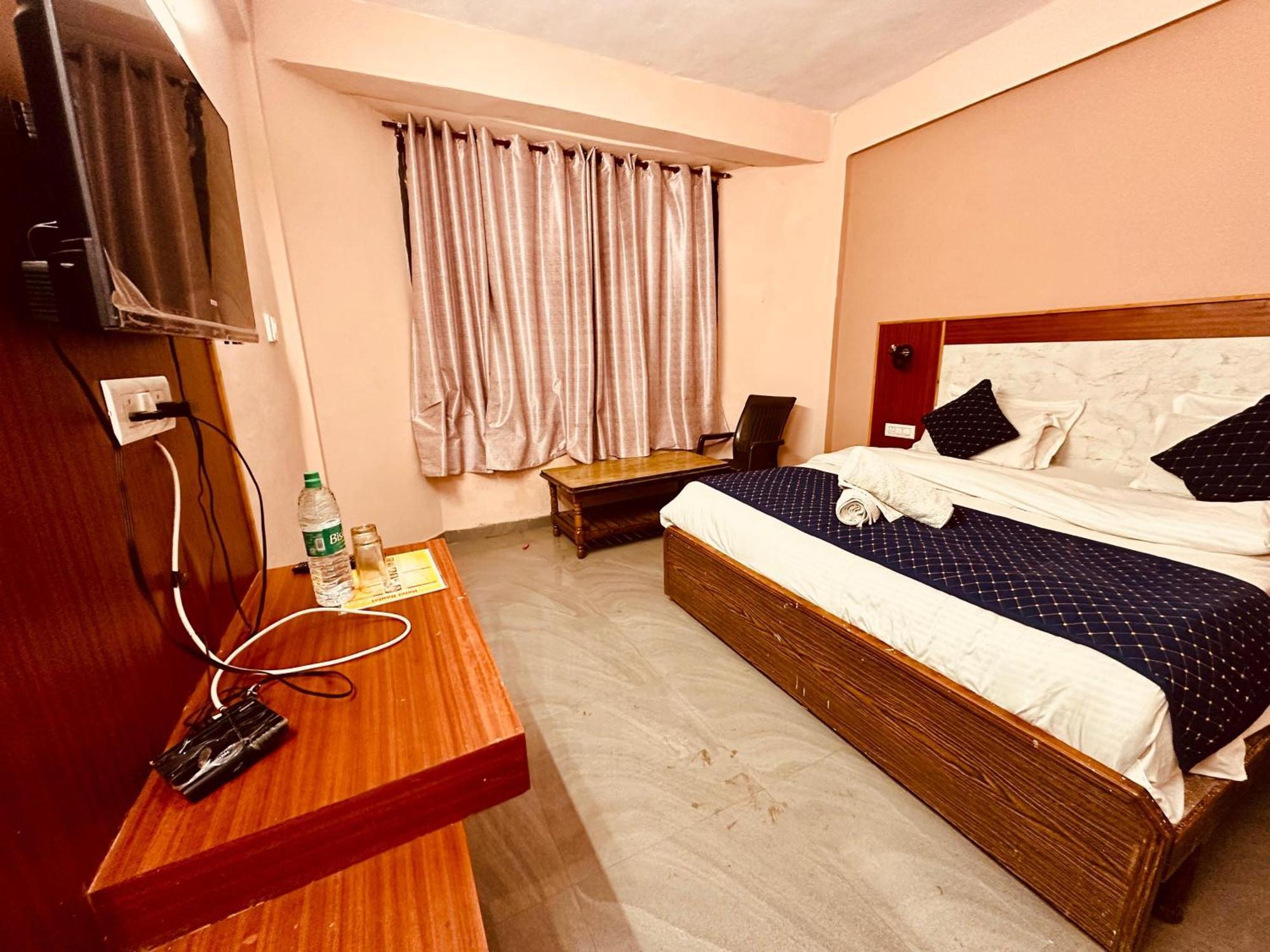 Hotel D Kanchan 3*