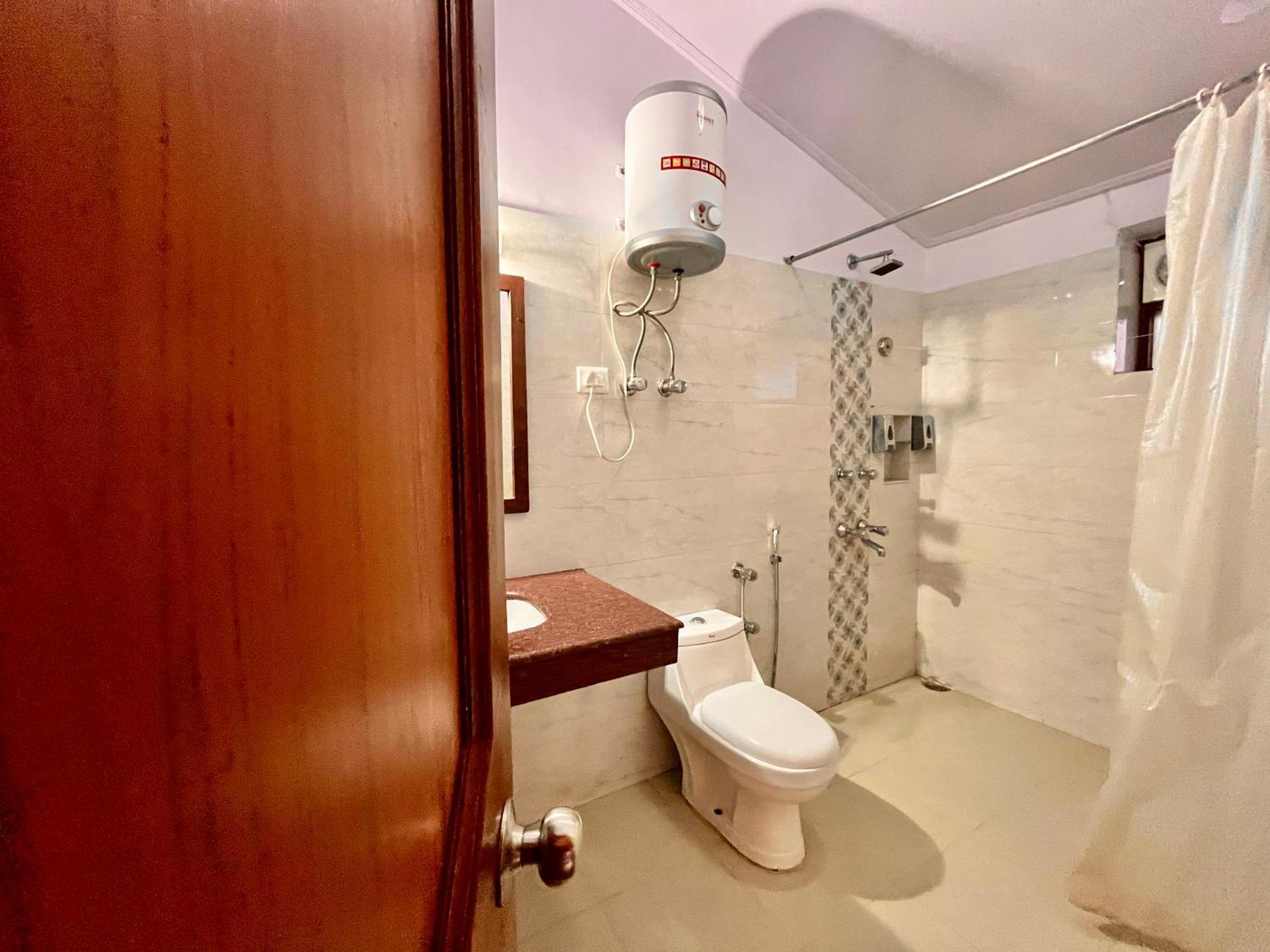 Hotel 4 Bedroom Luxury In With Beautiful Scenic Mountain & Orchard View 4*