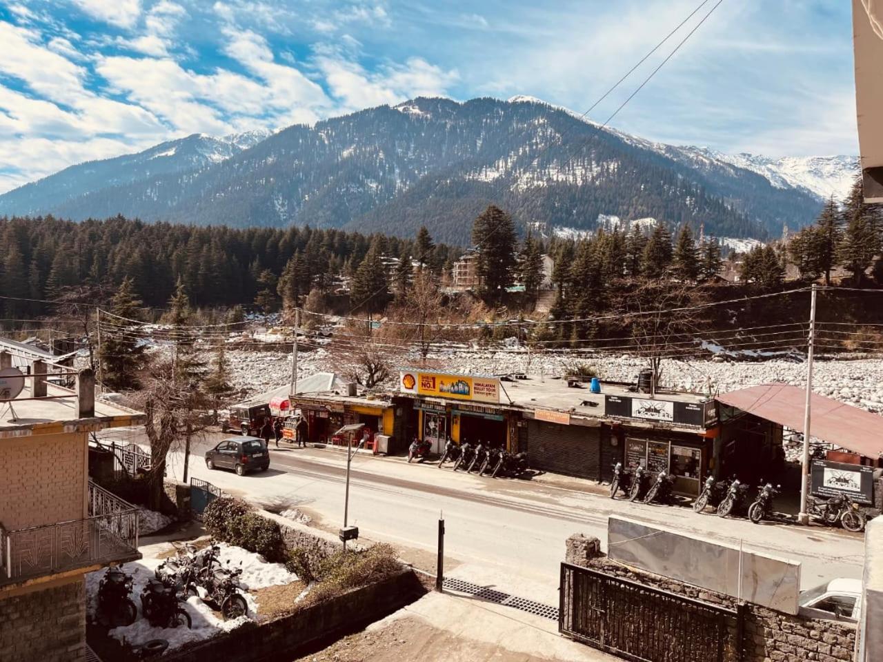 Barkha Manali (Himachal Pradesh)