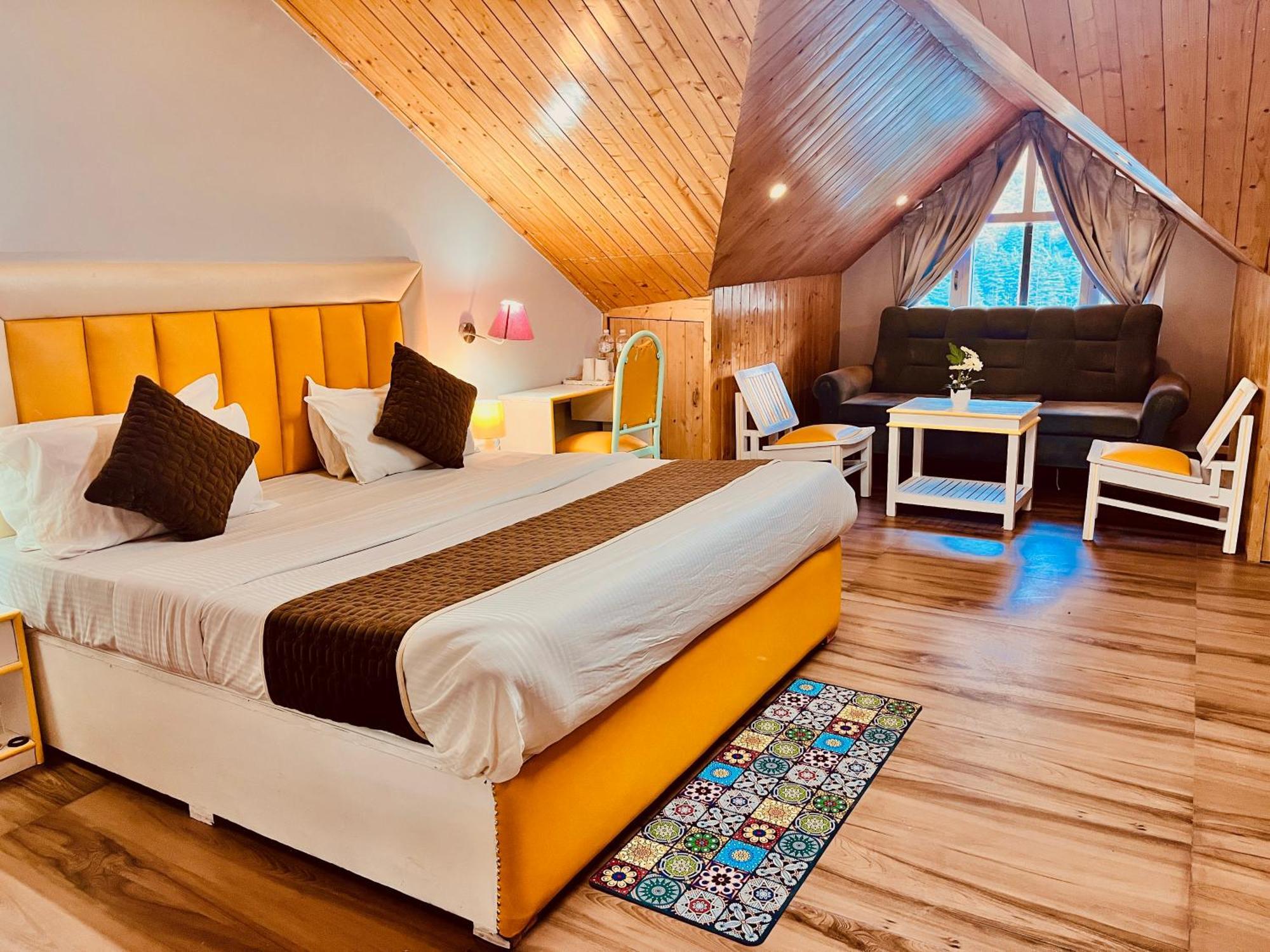 The Hadimba Palace, 4*