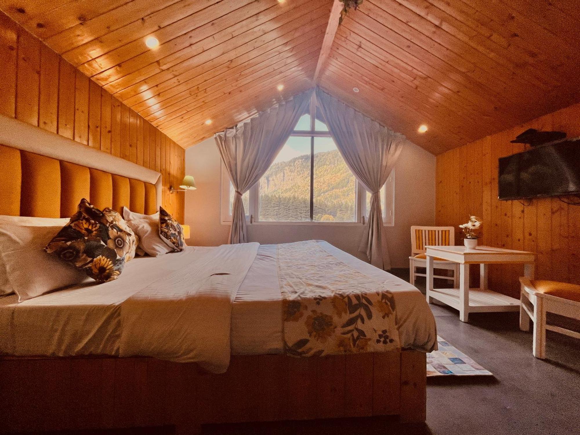 The Hadimba Palace, 4* Manali (Himachal Pradesh)