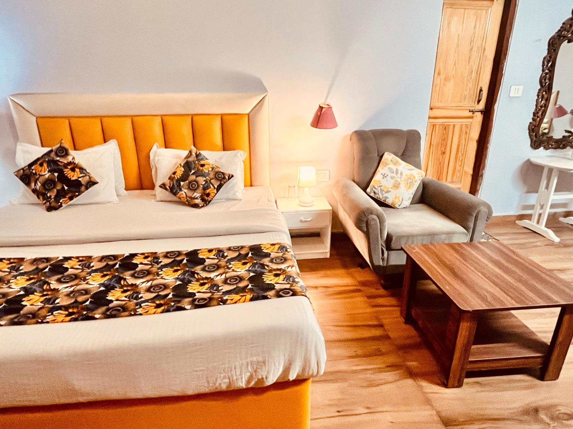 The Hadimba Palace, 4* Manali (Himachal Pradesh)