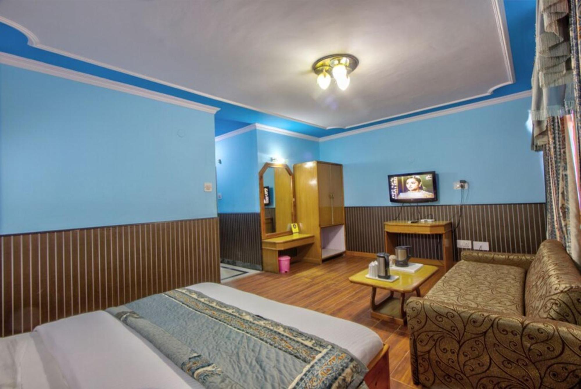 Premium Jupiter Near Hidimba Devi Temple - Free Parking - Restaurant - Facilities - Service Available - Vacation With Family - In