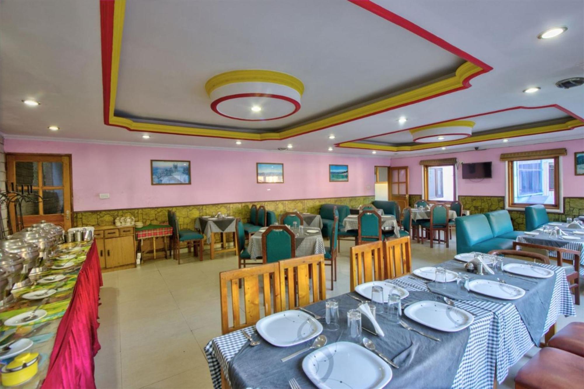 Premium Jupiter Near Hidimba Devi Temple - Free Parking - Restaurant - Facilities - Service Available - Vacation With Family - In 4* Manali (Himachal Pradesh)
