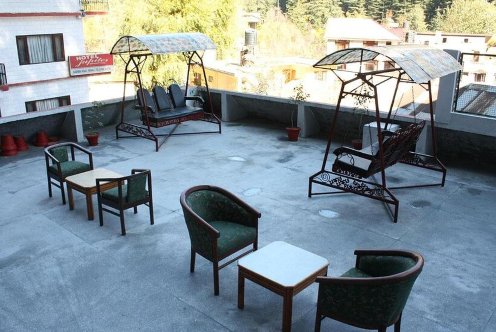 Premium Jupiter Near Hidimba Devi Temple - Free Parking - Restaurant - Facilities - Service Available - Vacation With Family - In Manali (Himachal Pradesh)