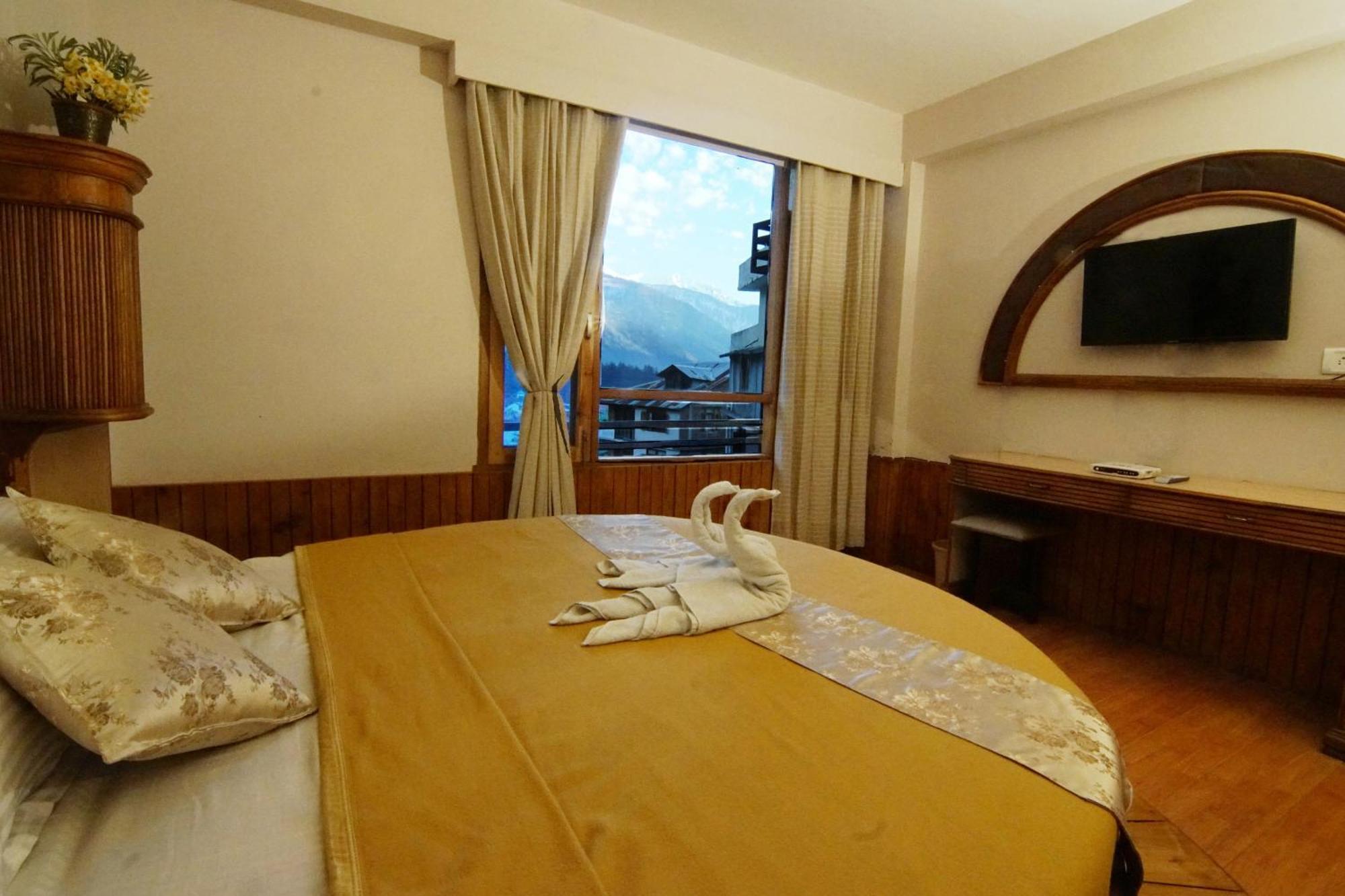 Daddy's Near Gurudwara And Hadimba Devi Temple - Premium 4* Manali (Himachal Pradesh)