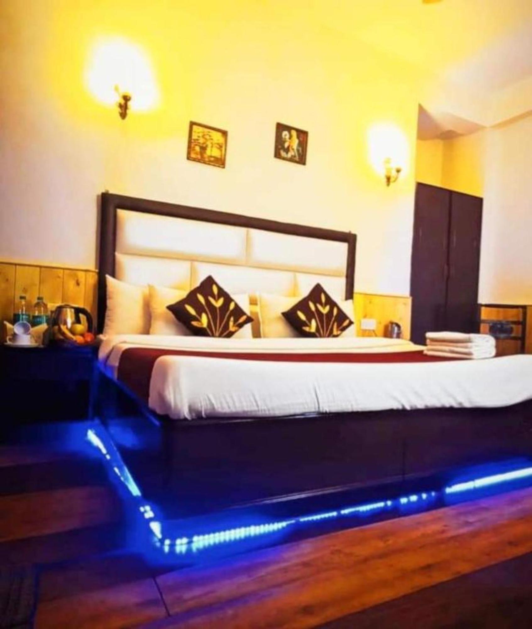 Premium Kalinga Inter Continental - Newly Decorated - Wifi - Service - Parking Available - Luxury In Manali (Himachal Pradesh)