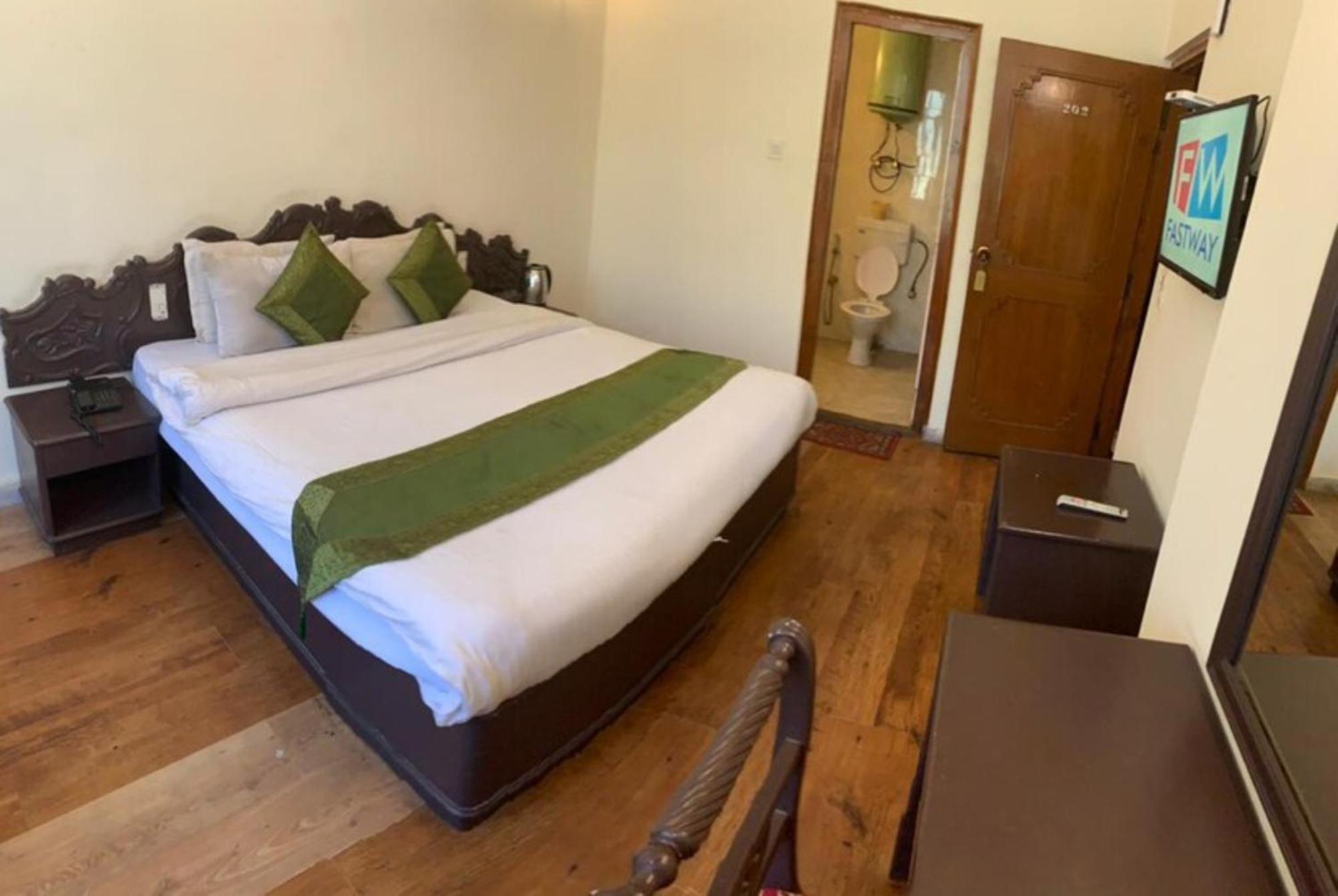 Premium Kalinga Inter Continental - Newly Decorated - Wifi - Service - Parking Available - Luxury In 4* Manali (Himachal Pradesh)